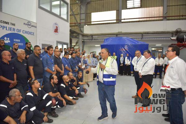 الرئيس التنفيذى لهيئة البترول يزور مصنع مضخات روهربمبن بالسويس ويشيد بالاداء والتوسع فى الإنتاج والتصدير