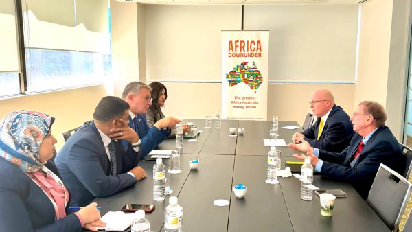 وزير البترول يبحث مع مؤسسات وشركات أسترالية ضخ استثمارات جديدة في قطاع التعدين المصري