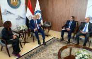 وزير البترول يبحث مع فالكو الأمريكية خطط التوسع واستخدام الطاقة المتجددة في حقولها بمصر