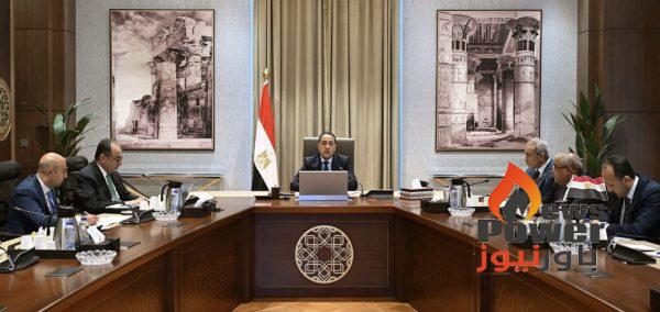 رئيس الوزراء يتابع جهود إعادة هيكلة وتطوير شركات الغزل والنسيج