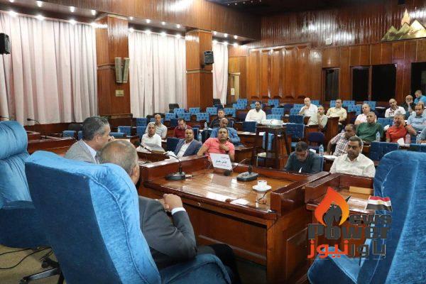 رئيس نقابة البترول يفتتح أولى الدورات التدريبية ضمن خطة إعداد الكوادر النقابية لعامي 2025 – 2026