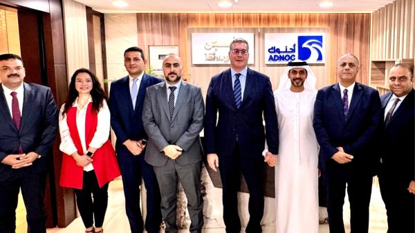 وزير البترول والثروة المعدنية يتفقد مقر شركة إنبي في أبوظبي