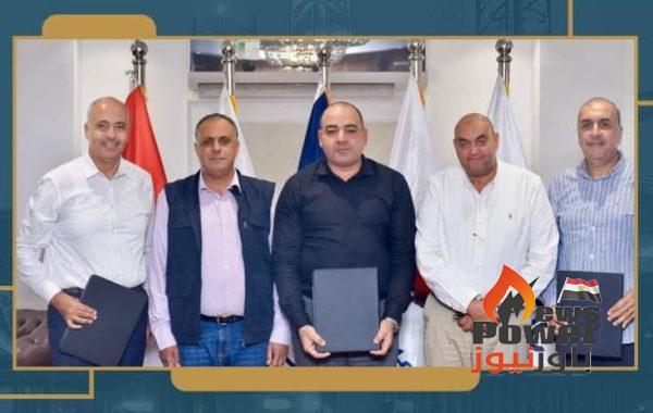 أموك وميدور يوقعان اتفاق إنتاج سولار بالمواصفات العالمية
