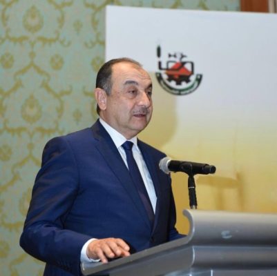 وزير قطاع الأعمال العام يشهد تكريم عدد من الشركات المصرية المشاركة في أعمال صيانة بشركة 