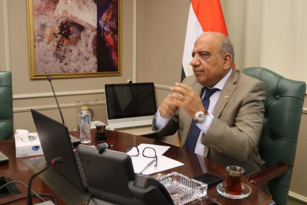 وزير الكهرباء  يبحث مع  شركة مينج يانج الصينية التعاون والاستثمار فى مجالات الطاقة المتجددة وتوطين صناعة توربينات الرياح