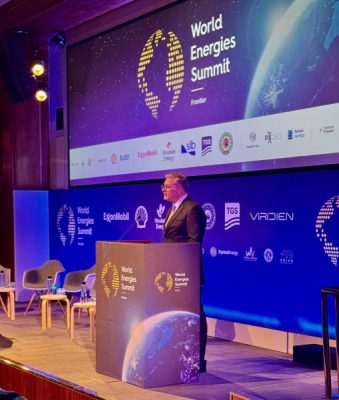 في القمة العالمية للطاقة بلندن .. وزير البترول والثروة المعدنية: حفر 480 بئرًا استكشافية جديدة باستثمارات 5.7 مليارات دولار