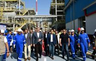 عاجل .. رئيس الوزراء يفتتح مشروع استرجاع الغازات بشركة 