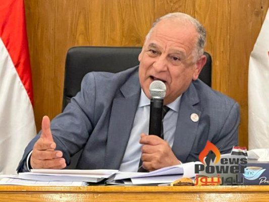 المهندس محمد السعداوى : ننفذ حاليا عدد من المشروعات الاستراتيجية بمصر للالومنيوم والنصر للسيارات والنصر للتعدين والانود والسبائك الحديدية والحراريات وباقي الشركات طبقا لاستراتيجية الوزارة للاستدامة