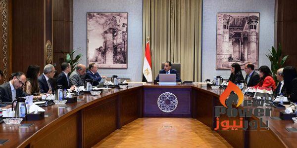 رئيس الوزراء يُتابع الموقف التنفيذي لمشروعات الطاقة الجديدة والمتجددة