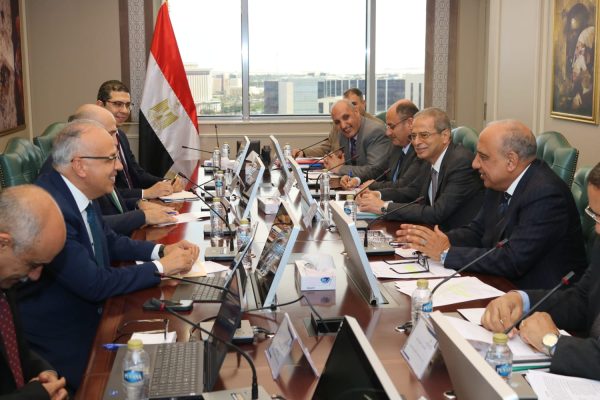 وزيرا الكهرباء والري يبحثان التعاون لتعظيم عوائد المحطات الكهرومائية وإدارة الأصول بالسد العالي في أسوان