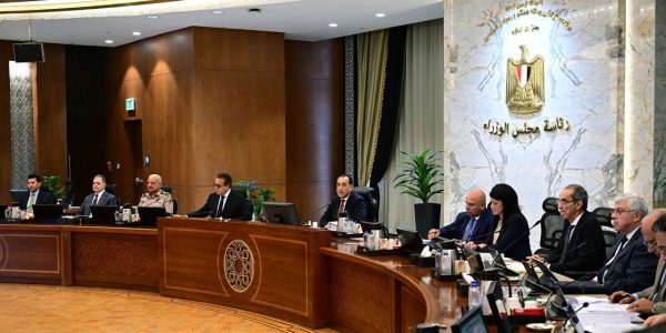 مجلس الوزراء يوافق على مشروع قانون للبحث عن البترول في رأس بدران وخليج الزيت