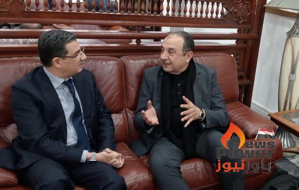 عقب وصوله إلى الجزائر لحضور مؤتمر حول إنتاج الأدوية في أفريقيا.. وزير قطاع الأعمال العام يلتقي وزير الصحة الجزائري لبحث فرص ومجالات التعاون في قطاع الصناعات الدوائية