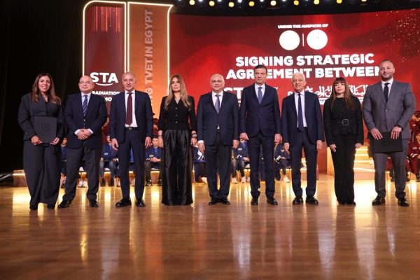 دعما للتعليم الفني..البنك الأهلي المصري يوقع بروتوكول تعاون مع مؤسسة السويدي إليكتريك