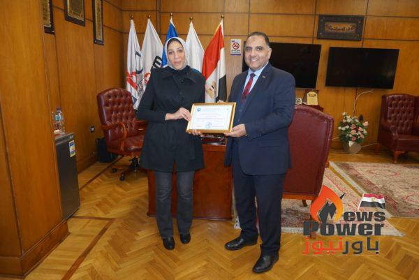 تنفيذا لاستراتيجية قطاع البترول .. ​رئيس 