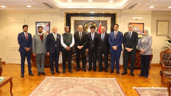 وزير قطاع الأعمال العام يستقبل سفير الهند بالقاهرة والرئيس التنفيذي لشركة الفنادق الهندية المحدودة لبحث تعزيز التعاون وفرص الاستثمار