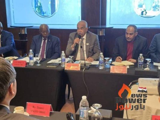 وزير الطاقة السوداني من القاهرة يبحث مع شركة صينية توريد محطات تحويلية متنقلة إسعافية عاجلة