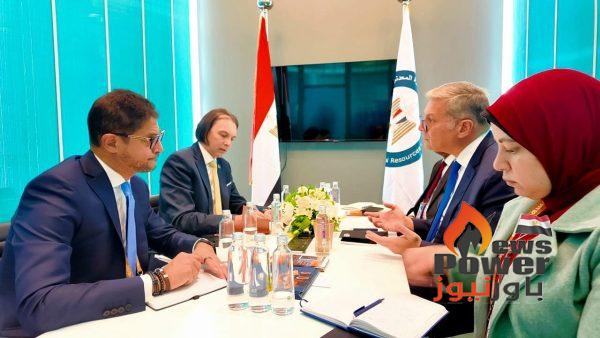 وزير البترول والثروة المعدنية يبحث مع شلمبرجير العالمية التعاون في مجال المعادن الحيوية