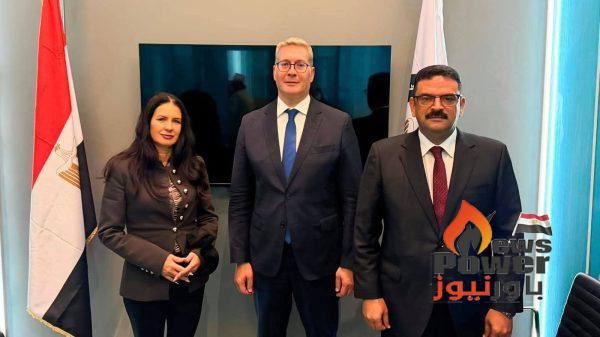 وزير البترول يبحث مع 