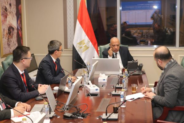 وزير الكهرباء يبحث مع مجموعة صاني 