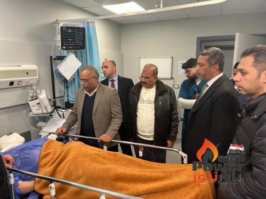 صابر وإدريس.. يتفقدان مصابي حادث طريق حقول الصحراء الغربية