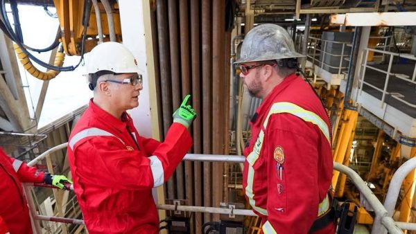 عاجل ..  بتروبل تنجح في وضع البئر التنموي : بلاعيم البحري 133 بمعدل 1500برميل زيت يومي