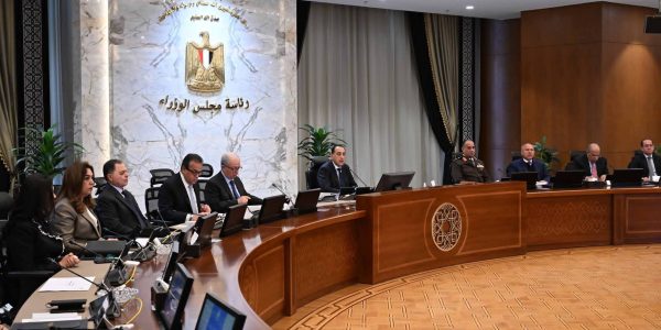 مجلس الوزراء : إدخال 2500 ميجاوات طاقات متجددة قبل الصيف لضمان استقرار التغذية الكهربائية