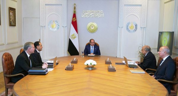 الرئيس السيسى يطمئن على خطط البترول والكهرباء لتأمين التغذية الكهربائية وضمان الاستدامة والاستقرار للتيار الكهربائي