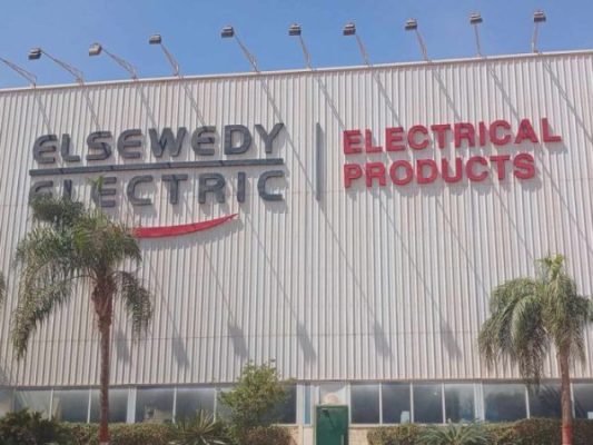 السويدي إلكتريك تستحوذ على 67.8% من المسلة لصناعة ملحقات الكابلات.