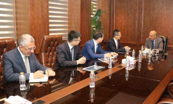 وزير الكهرباء يبحث مع شركة Huawei تعزيز الشبكة الذكية ودعم استدامة الطاقة في مصر