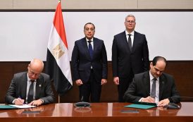 رئيس الوزراء يشهد توقيع مذكرة تفاهم بين قطاع البترول وتوتال إنرجيز الفرنسية للتعاون في استكشاف غاز غرب المتوسط