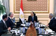 مدبولي يتابع مع وزير البترول خطط زيادة الإنتاج.. و«صفر مستحقات» للشركاء الأجانب خلال أيام