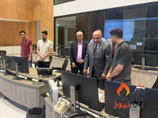 وزير الكهرباء يقضي أول أيام العيد داخل مركز التحكم القومي لمتابعة استقرار الشبكة وتأمين التغذية الكهربائية