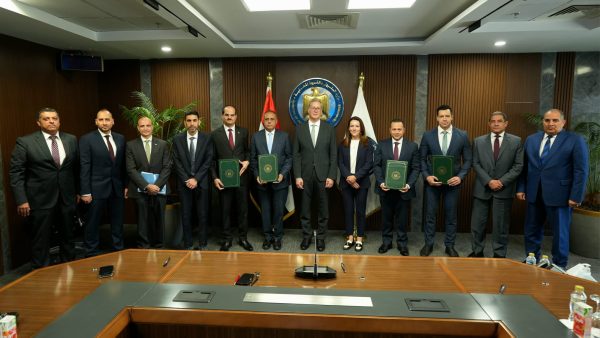 للتعجيل بتنمية احتياطيات من الغاز والبترول بالبحر المتوسط ..وزير البترول والثروة المعدنية يشهد توقيع مذكرة اتفاق مع بى بى وهاربور إنرجى
