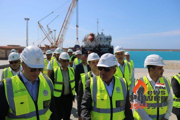 وزير الكهرباء يتفقد محطة الضبعة النووية ويشهد استقبال وعاء ضغط المفاعل للوحدة الثانية