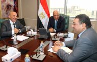 وزير الكهرباء يتابع مع مجموعة 