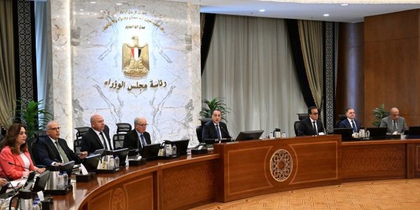 مجلس الوزراء يوافق على 4 اتفاقيات بترولية جديدة باستثمارات تتجاوز 52.9 مليون دولار وحفر 6 آبار