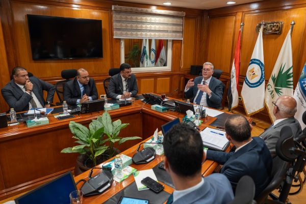 لتيسير وتسريع إجراءات الطرح والتخصيص.. وزير البترول والثروة المعدنية يتابع خطط التوسع في طرح الفرص التعدينية بنظام القطاعات المفتوحة