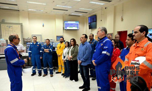 رئيس الوزراء يتفقد مواقع إنتاج الغاز الطبيعي بمنطقة غرب الدلتا العميقة التابعة لشركة 