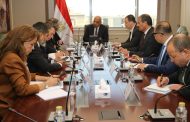 وزير الكهرباء يبحث مع البنك الأوروبي لإعادة الإعمار والتنمية تعزيز الشراكة لدعم الشبكة القومية والتوسع في الطاقة المتجددة