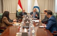لجنة مشتركة بين 