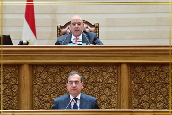 مجلس النواب يقر اتفاقيتين جديدتين للتنقيب عن البترول والغاز في البحر المتوسط والصحراء الشرقية والغربية
