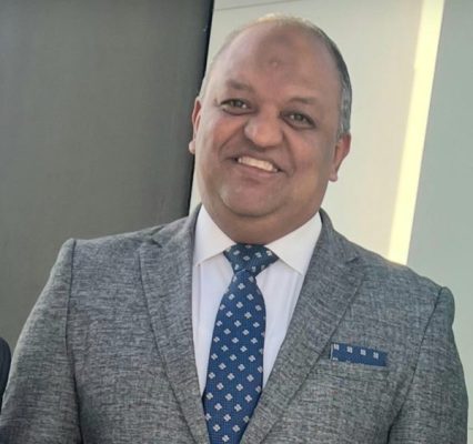 العاملون بـ«PLS» يوجهون الشكر والتقدير للكيميائي حسام الفهمي بمناسبة توليه رئاسة «WOOTECH»