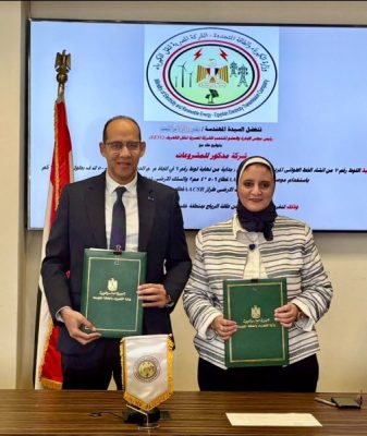 نقل الكهرباء توقع مع «مدكور للمشروعات» عقد إنشاء خط جهد 500 ك.ف لاستيعاب قدرات طاقة الرياح ودعم الشبكة القومية
