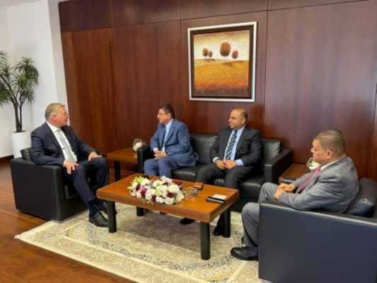 وزير البترول يبحث مع الرئيس التنفيذي لمناجم الفوسفات الأردنية التعاون في الصناعات التعدينية وتعظيم القيمة المضافة للفوسفات