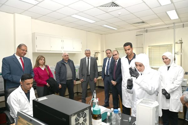 رئيس سيدبك يهنئ خريجي الدفعة الأولى من مدرسة سيدبك للتكنولوجيا التطبيقية