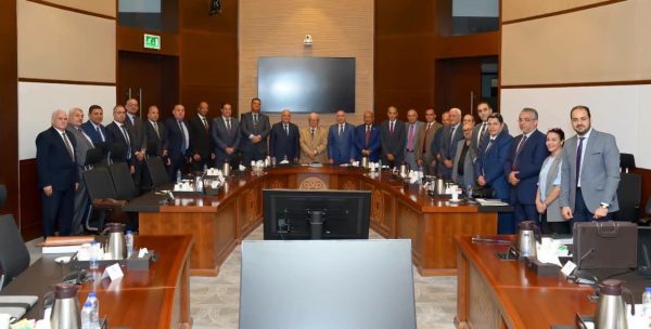 تاكيدا لا نفراد باور نيوز .. نائب رئيس الوزراء للشؤون الاقتصادية يعقد اجتماعًا موسعًا لمتابعة أداء 