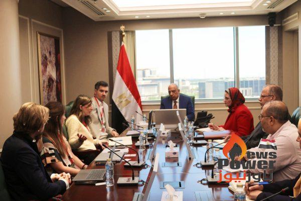 وزير الكهرباء يتابع تنفيذ مشروع الربط مع اليونان لتصدير 3000 ميجاوات إلى أوروبا وتحويل مصر إلى مركز إقليمي لتبادل الطاقة