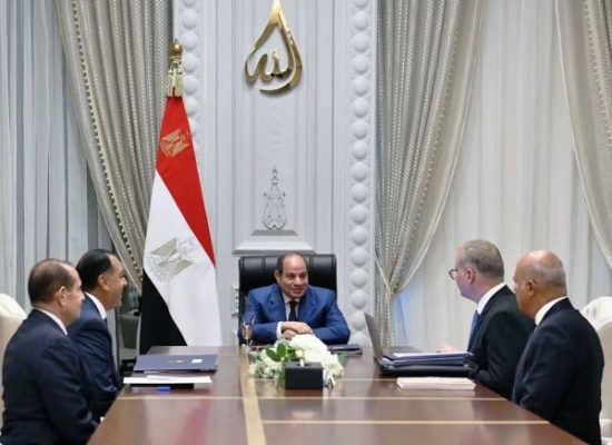 الرئيس السيسي يوجه بتعظيم إنتاج الزيت والغاز.. وحوافز جديدة لجذب استثمارات شركات البترول العالمية