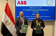 المصرية لنقل الكهرباء توقع عقدين مع ABB لتوريد 12 موزع جهد 11 كيلوفولت