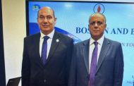 رئيس هيئة البترول يجتمع بقيادات عجيبة لمناقشة خطط الشركة لتعظيم الانتاج